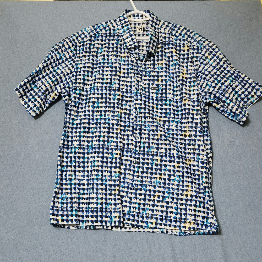Woodin abstract short sleeved button down shirt. Size 3XL
